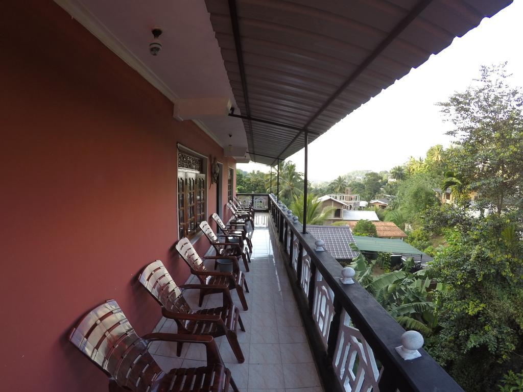 Hostel 107 كاندي المظهر الخارجي الصورة