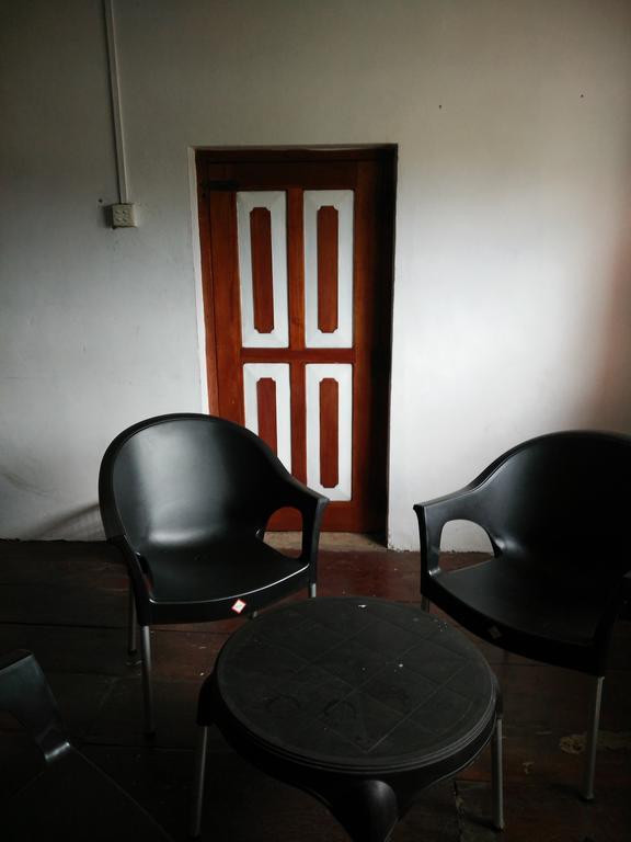 Hostel 107 كاندي المظهر الخارجي الصورة