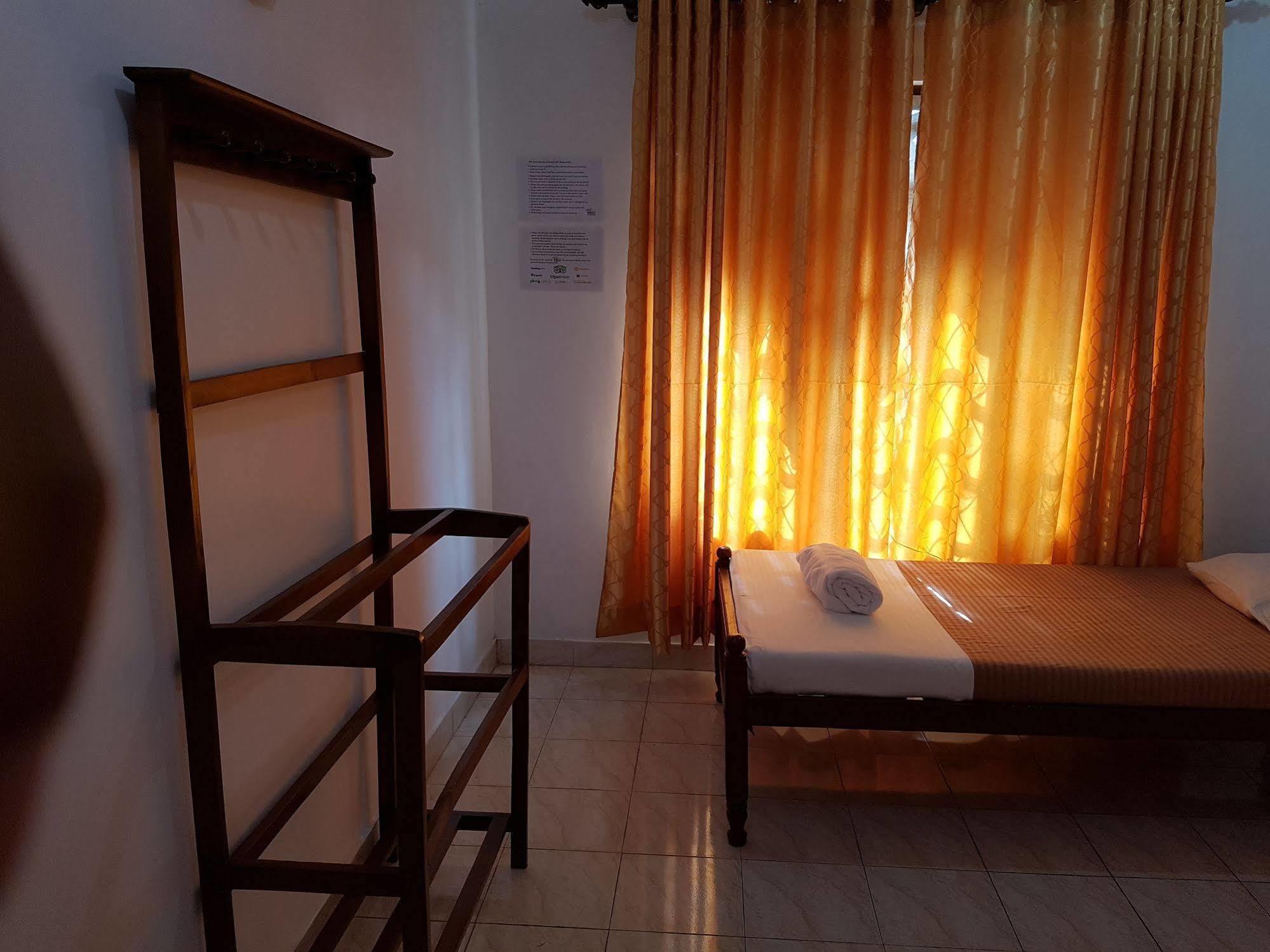 Hostel 107 كاندي المظهر الخارجي الصورة